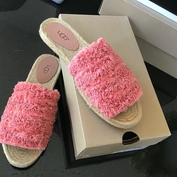 NIB ! UGG Australia Edith Slide - Picture 2 of 7